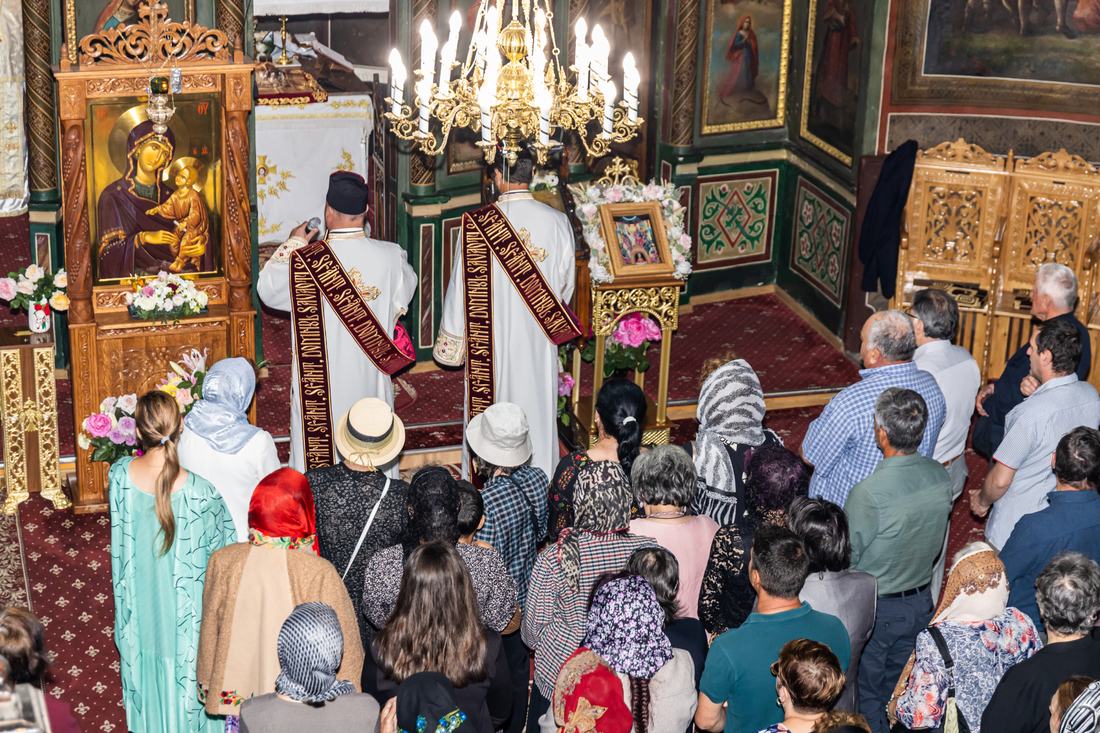 Procesiune cu icoana hramului