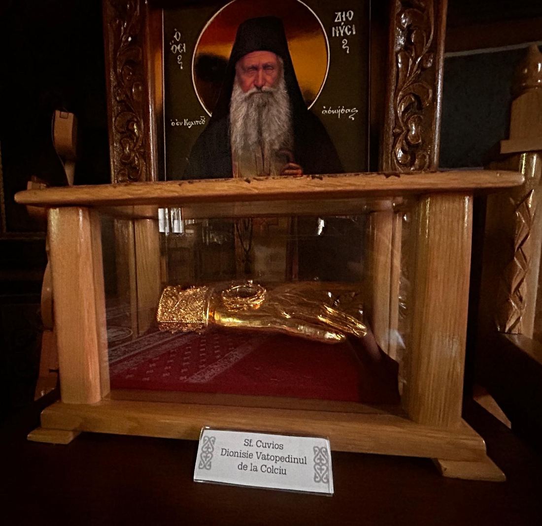 Sfântul Cuvios Dionisie Vatopedinul de la Colciu — fotografia 3